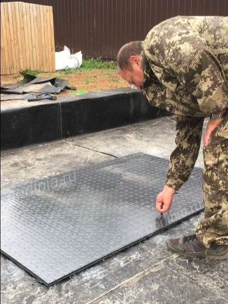 Люк Контур Рифленый утепленный с с минеральным утеплителем 50 мм в створке, обшитой металлическим листом 